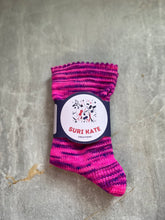 Charger l&#39;image dans la galerie, Chaussettes &quot; Rosée fluo”
