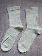 Charger l&#39;image dans la galerie, Chaussettes &quot;Menthe au lait”
