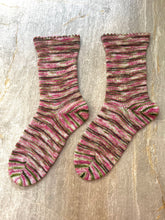 Load image into Gallery viewer, Chaussettes "Reine Hortense”
